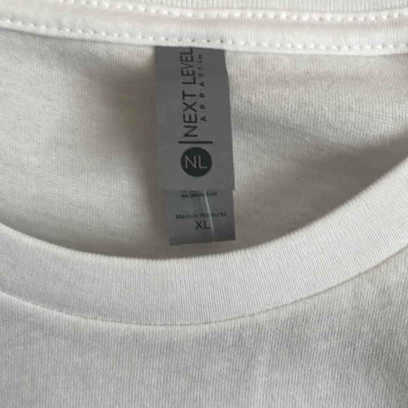 Babe Tee Graphic Tee Large - Picture 6 of 8